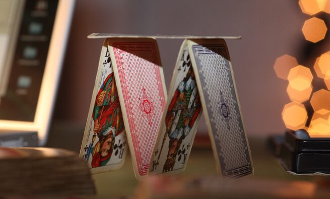 How to Play Euchre for Beginners img